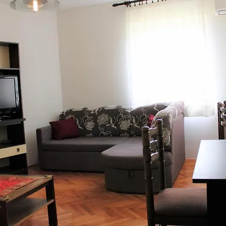 Apartamento Ground Floor With Terrace *